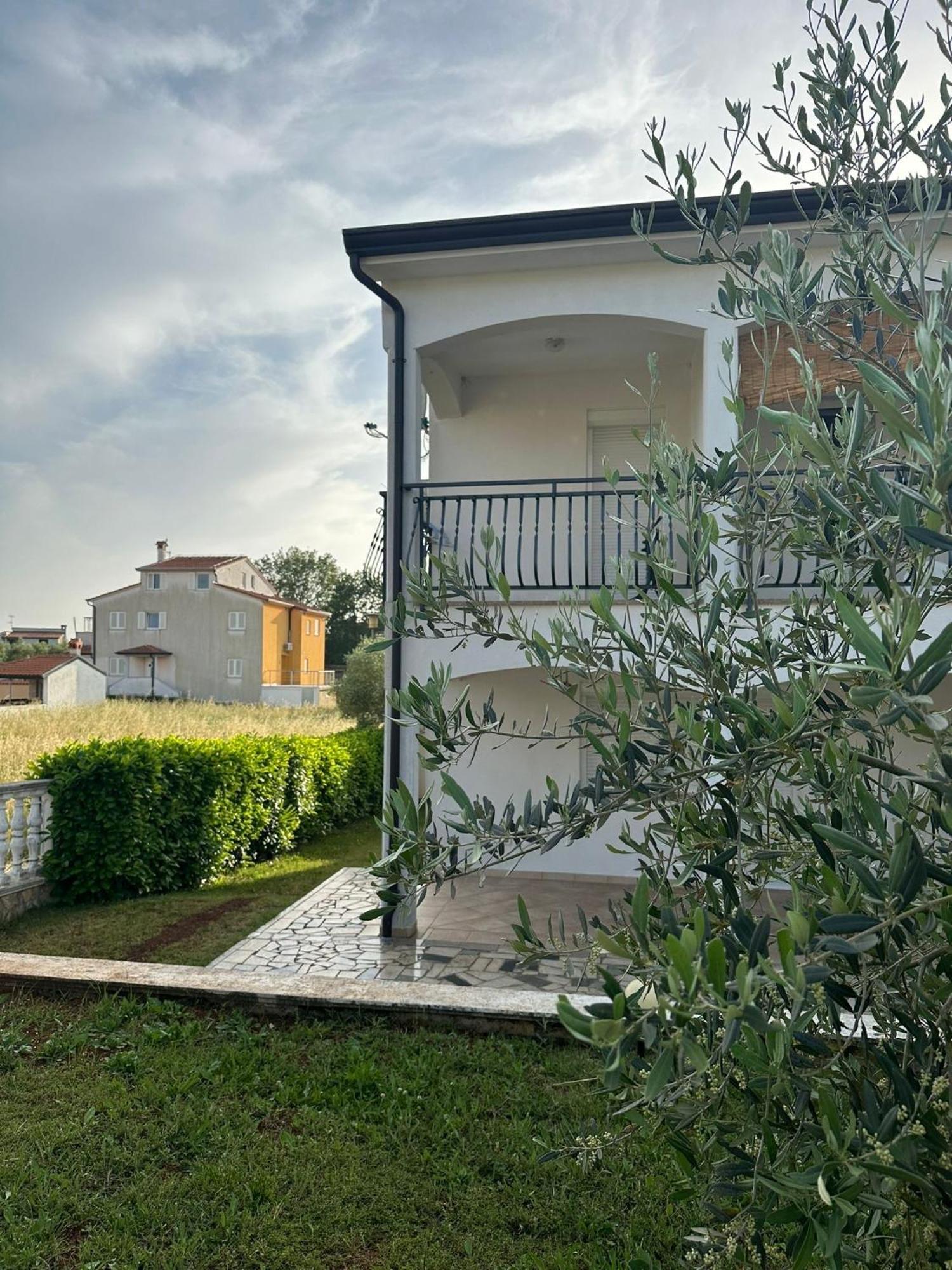 Apartmani I Soba Mia Пореч Экстерьер фото